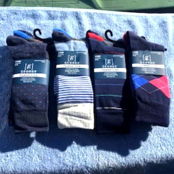 Dress Socks . Size: 6-12 . {12} Pair . {4} Sleeve Bundle . {3} Pair Sleeve - Picture 1 of 5